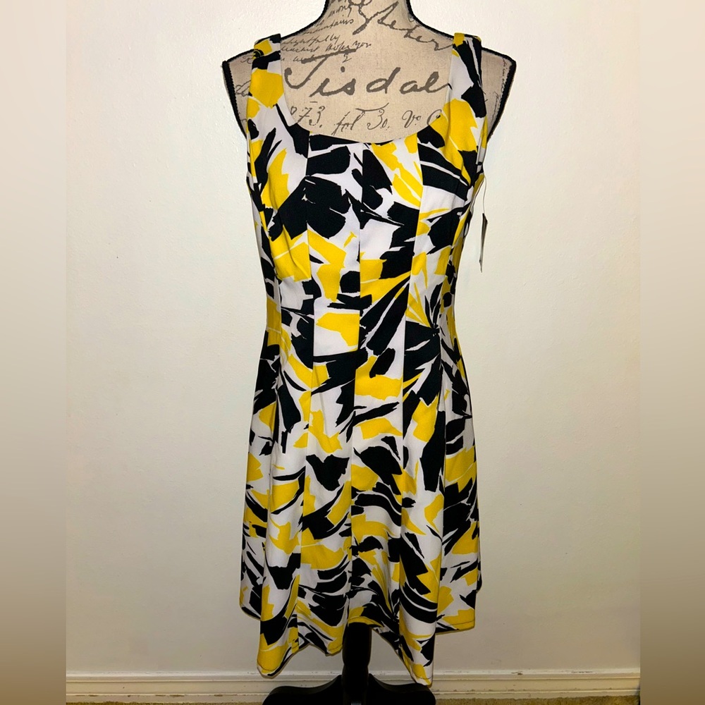 🖤💛♦️NWT Ronni Nicole Beautiful Dress💛🖤